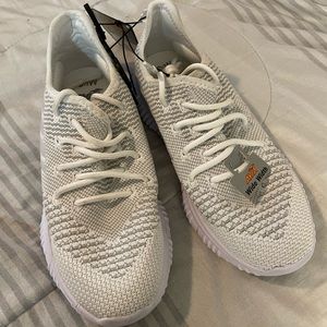 Avia wide width athletic shoes